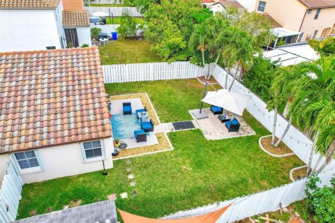 Villa ou maison à vendre à Pembroke Pines, Floride: 3 chambres, 163.88 m2 № 2005475 - photo 7