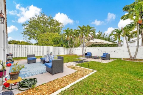 Villa ou maison à vendre à Pembroke Pines, Floride: 3 chambres, 163.88 m2 № 2005475 - photo 10