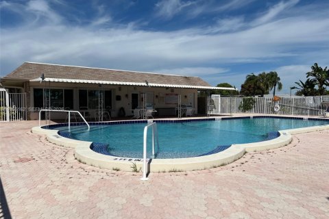 Villa ou maison à vendre à Margate, Floride: 2 chambres, 98.57 m2 № 2009978 - photo 19