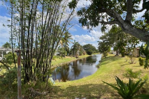 Villa ou maison à vendre à Margate, Floride: 2 chambres, 98.57 m2 № 2009978 - photo 16