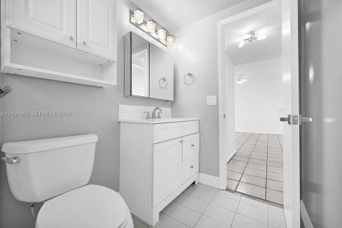 Снять в аренду кондоминиум в Майами, Флорида 2 спальни, 74.69м2, № 2417605 - фото 25
