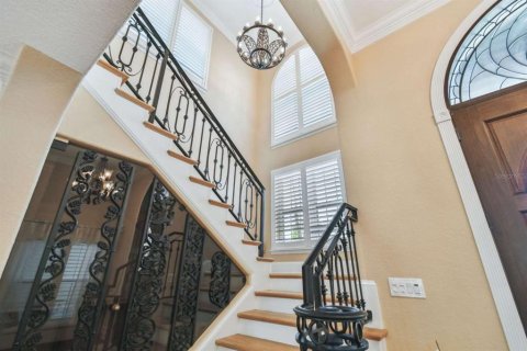Casa en venta en Saint Petersburg, Florida, 5 dormitorios, 358.51 m2 № 1567125 - foto 8
