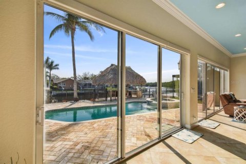 Casa en venta en Saint Petersburg, Florida, 5 dormitorios, 358.51 m2 № 1567125 - foto 22