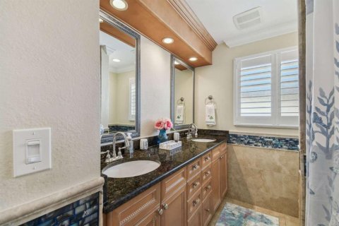 Casa en venta en Saint Petersburg, Florida, 5 dormitorios, 358.51 m2 № 1567125 - foto 28