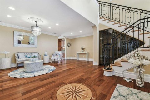 Casa en venta en Saint Petersburg, Florida, 5 dormitorios, 358.51 m2 № 1567125 - foto 4