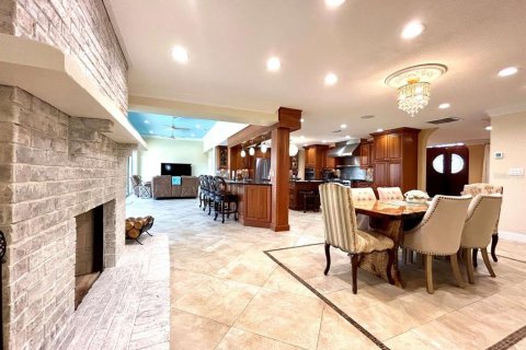 Casa en venta en Saint Petersburg, Florida, 5 dormitorios, 358.51 m2 № 1567125 - foto 21