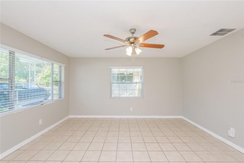 Casa en alquiler en Tampa, Florida, 4 dormitorios, 134.71 m2 № 1775741 - foto 2