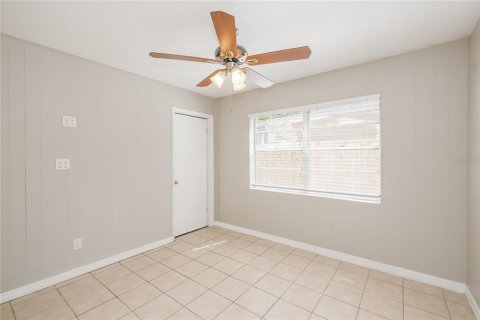 Casa en alquiler en Tampa, Florida, 4 dormitorios, 134.71 m2 № 1775741 - foto 13