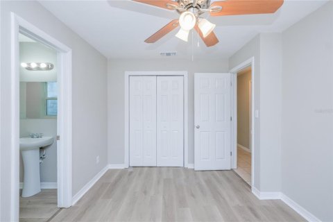 Casa en alquiler en Tampa, Florida, 4 dormitorios, 134.71 m2 № 1775741 - foto 7