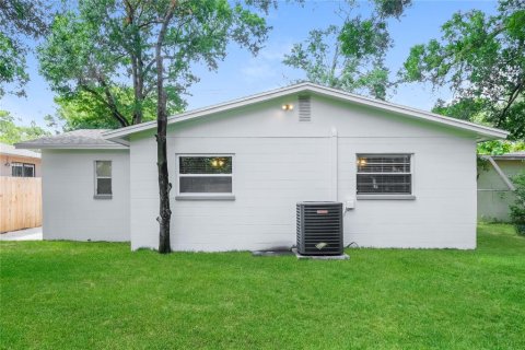 Casa en alquiler en Tampa, Florida, 4 dormitorios, 134.71 m2 № 1775741 - foto 16