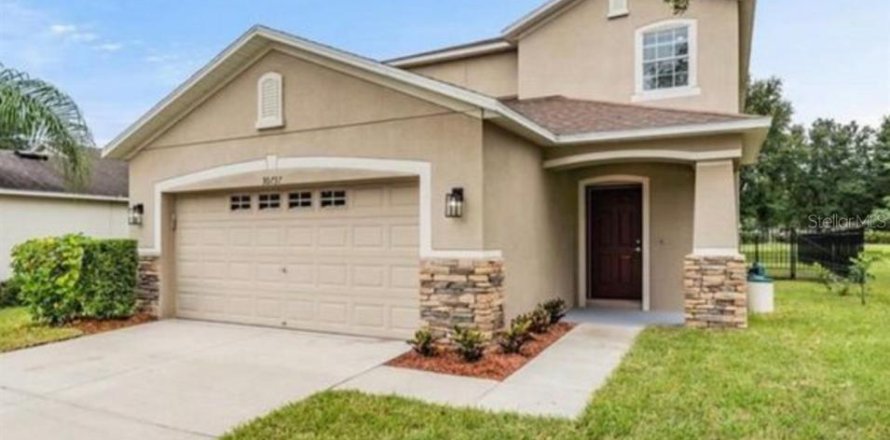Villa ou maison à Wesley Chapel, Floride 4 chambres, 208.01 m2 № 2206917