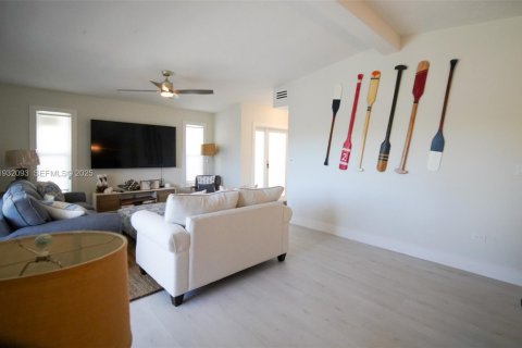 Casa en venta en Islamorada, Village of Islands, Florida, 2 dormitorios, 114.08 m2 № 1993834 - foto 7