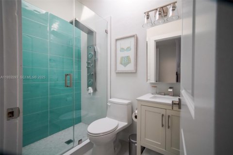 Casa en venta en Islamorada, Village of Islands, Florida, 2 dormitorios, 114.08 m2 № 1993834 - foto 20