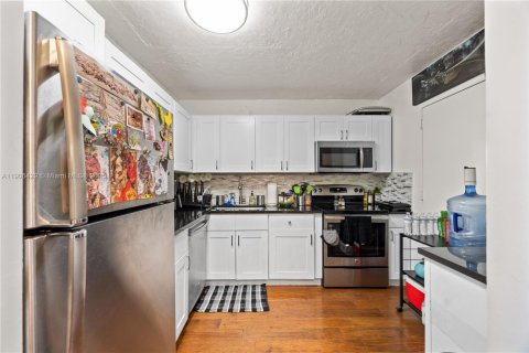 Condo in North Miami, Florida, 1 bedroom  № 1957068 - photo 14