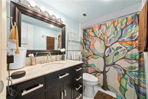 Condo in North Miami, Florida, 1 bedroom  № 1957068 - photo 21