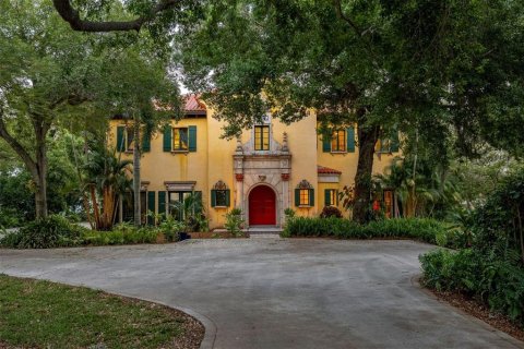 House in Merrit Island, Florida 5 bedrooms, 396.41 sq.m. № 1722659 - photo 26