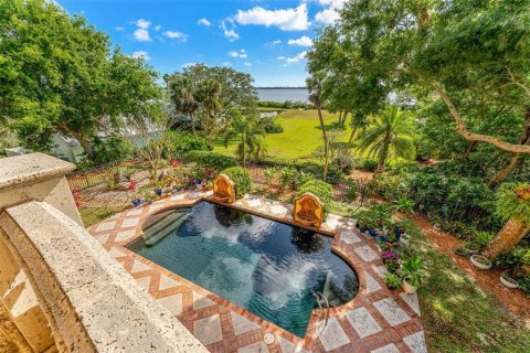 House in Merrit Island, Florida 5 bedrooms, 396.41 sq.m. № 1722659 - photo 4
