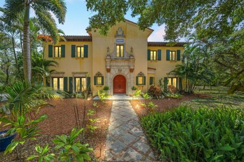 House in Merrit Island, Florida 5 bedrooms, 396.41 sq.m. № 1722659 - photo 1