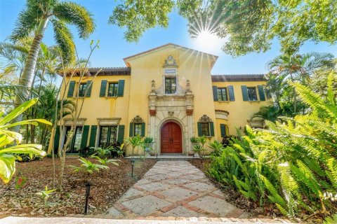 House in Merrit Island, Florida 5 bedrooms, 396.41 sq.m. № 1722659 - photo 2