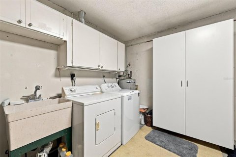 House in Palm Harbor, Florida 2 bedrooms, 92.9 sq.m. № 2393738 - photo 28
