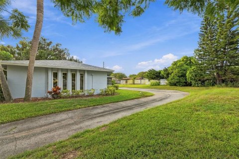 House in Palm Harbor, Florida 2 bedrooms, 92.9 sq.m. № 2393738 - photo 30