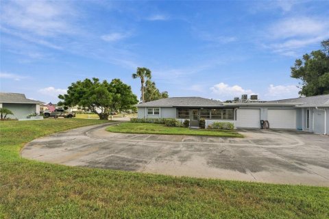 House in Palm Harbor, Florida 2 bedrooms, 92.9 sq.m. № 2393738 - photo 2
