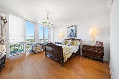 Condo in Bal Harbour, Florida, 4 bedrooms № 1988356 - photo 25