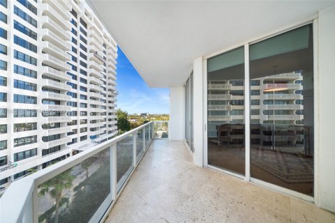 Condo in Bal Harbour, Florida, 4 bedrooms № 1988356 - photo 21
