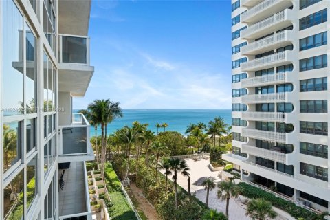Condo in Bal Harbour, Florida, 4 bedrooms № 1988356 - photo 23