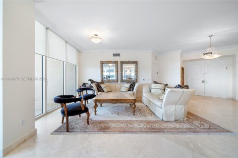 Condo in Bal Harbour, Florida, 4 bedrooms № 1988356 - photo 8