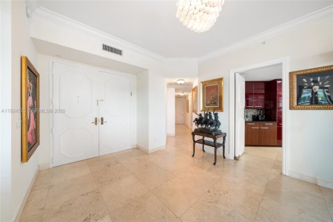 Condo in Bal Harbour, Florida, 4 bedrooms № 1988356 - photo 14