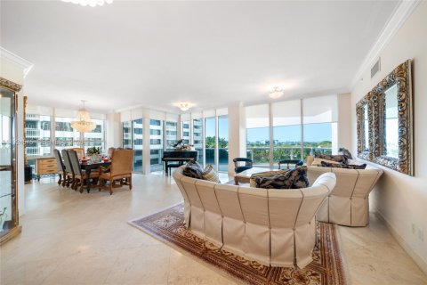 Condo in Bal Harbour, Florida, 4 bedrooms № 1988356 - photo 5