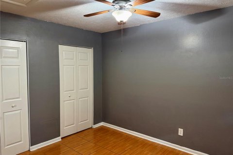 Townhouse in Tampa, Florida 2 bedrooms, 94.02 sq.m. № 2228204 - photo 4