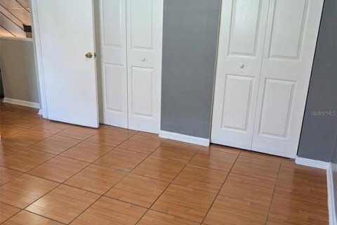 Townhouse in Tampa, Florida 2 bedrooms, 94.02 sq.m. № 2228204 - photo 25