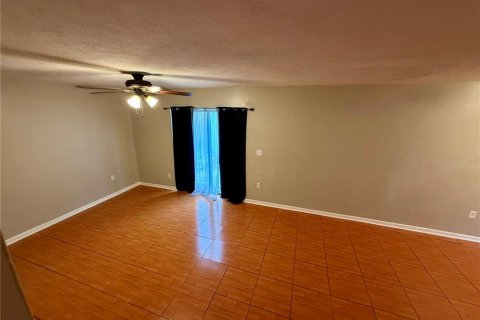 Townhouse in Tampa, Florida 2 bedrooms, 94.02 sq.m. № 2228204 - photo 9