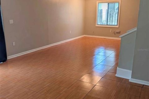 Townhouse in Tampa, Florida 2 bedrooms, 94.02 sq.m. № 2228204 - photo 17