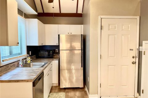 Townhouse in Tampa, Florida 2 bedrooms, 94.02 sq.m. № 2228204 - photo 2