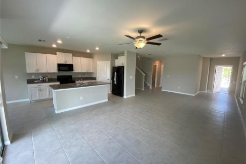 House in Tampa, Florida 4 bedrooms, 192.59 sq.m. № 2396982 - photo 11