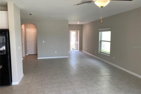 House in Tampa, Florida 4 bedrooms, 192.59 sq.m. № 2396982 - photo 10