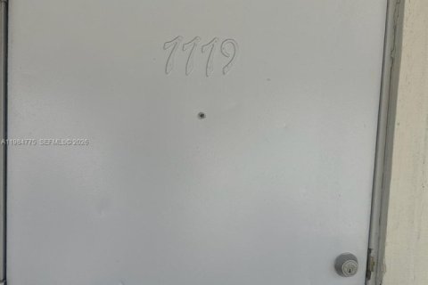 Appartement à louer à North Lauderdale, Floride: 2 chambres, 968.88 m2 № 2086983 - photo 11