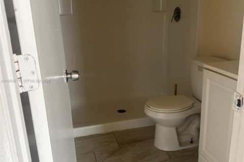 Appartement à louer à North Lauderdale, Floride: 2 chambres, 968.88 m2 № 2086983 - photo 10