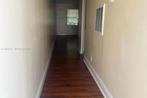 Appartement à louer à North Lauderdale, Floride: 2 chambres, 968.88 m2 № 2086983 - photo 3