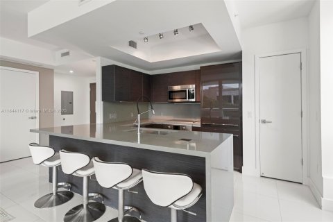Condominio en venta en Miami, Florida, 1 dormitorio, 78.87 m2 № 1982439 - foto 10