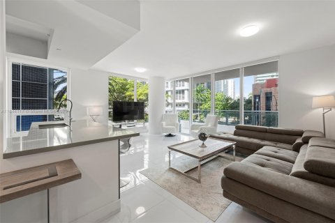 Condominio en venta en Miami, Florida, 1 dormitorio, 78.87 m2 № 1982439 - foto 2