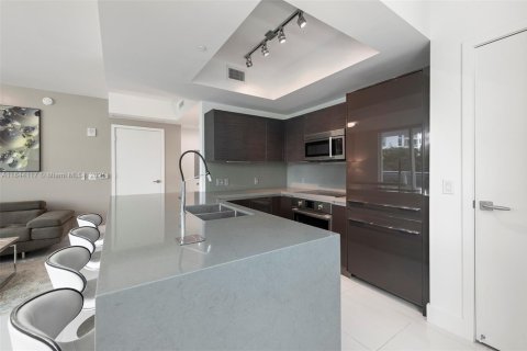 Condominio en venta en Miami, Florida, 1 dormitorio, 78.87 m2 № 1982439 - foto 11