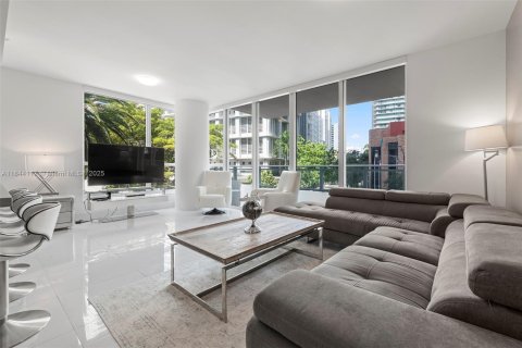 Condominio en venta en Miami, Florida, 1 dormitorio, 78.87 m2 № 1982439 - foto 3