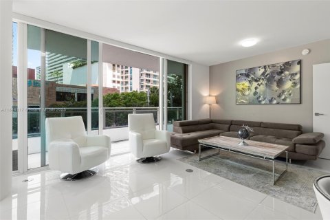 Condominio en venta en Miami, Florida, 1 dormitorio, 78.87 m2 № 1982439 - foto 6
