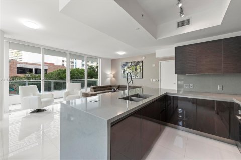 Condominio en venta en Miami, Florida, 1 dormitorio, 78.87 m2 № 1982439 - foto 13