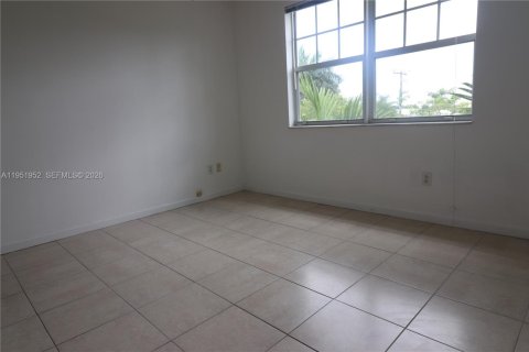 Снять в аренду кондоминиум в Корал-Спрингс, Флорида 3 спальни, 126.07м2, № 2006099 - фото 19