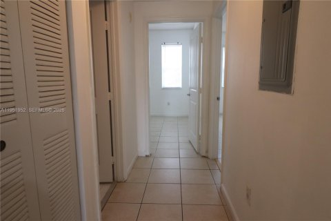 Снять в аренду кондоминиум в Корал-Спрингс, Флорида 3 спальни, 126.07м2, № 2006099 - фото 26